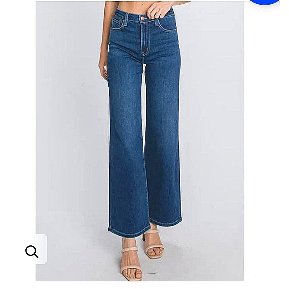 L.T.J. Geona. Wide Leg Jeans.  Dark wash. Size 30. NWT.